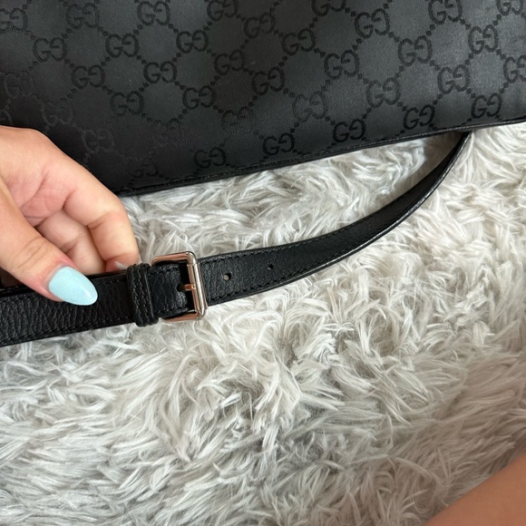 GG Monogrammed Gucci Purse/Crossbody - Picture 6 of 6